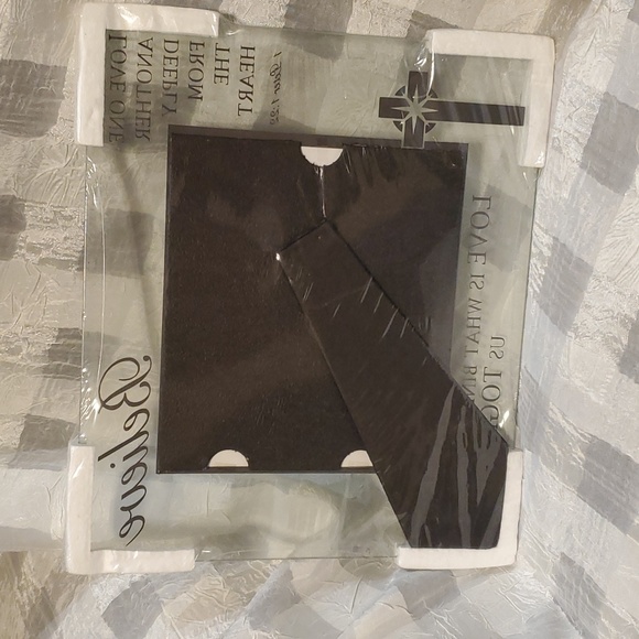 Picture frame - Picture 2 of 3